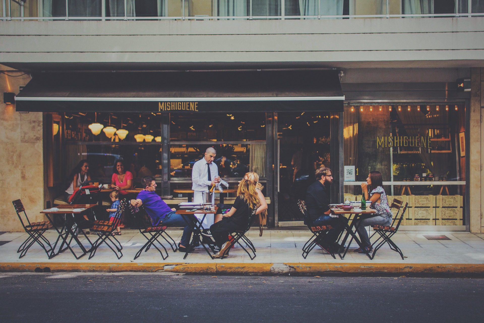 Restaurants_Chicago_window-film